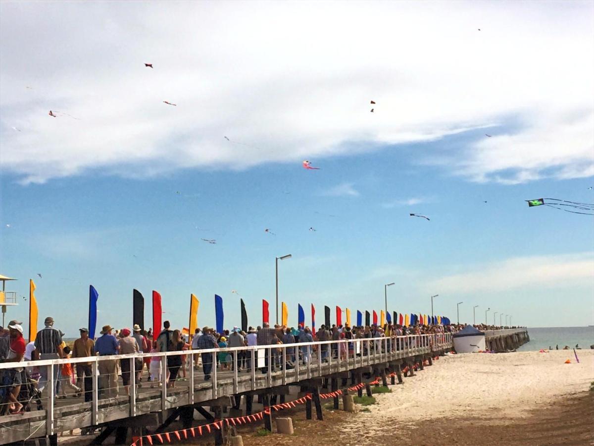 Semaphore Splash Apartments Port Adelaide Exterior foto
